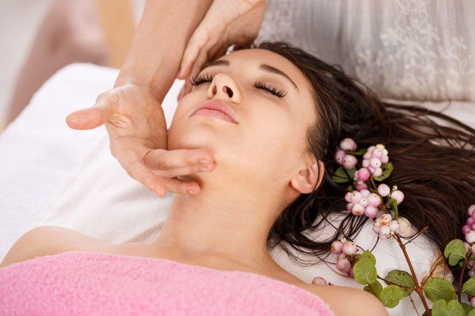 Massage facial japonais